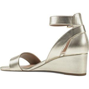 Aerosoles Women's Willowbrook Wedge Sandal Size 10 M Women's US Gold Metallic